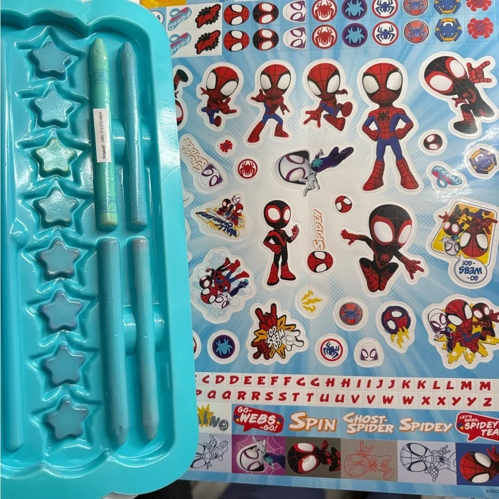 Marvel Spidey Amazing Friends Activity Book with Paint & Crayons